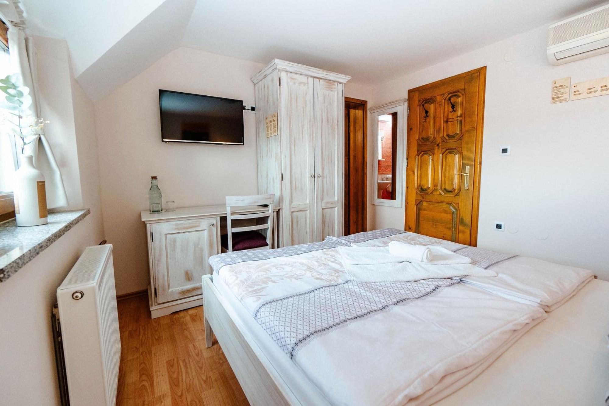 Zelena Oaza - B&B Miklavz pri Ormozu Esterno foto